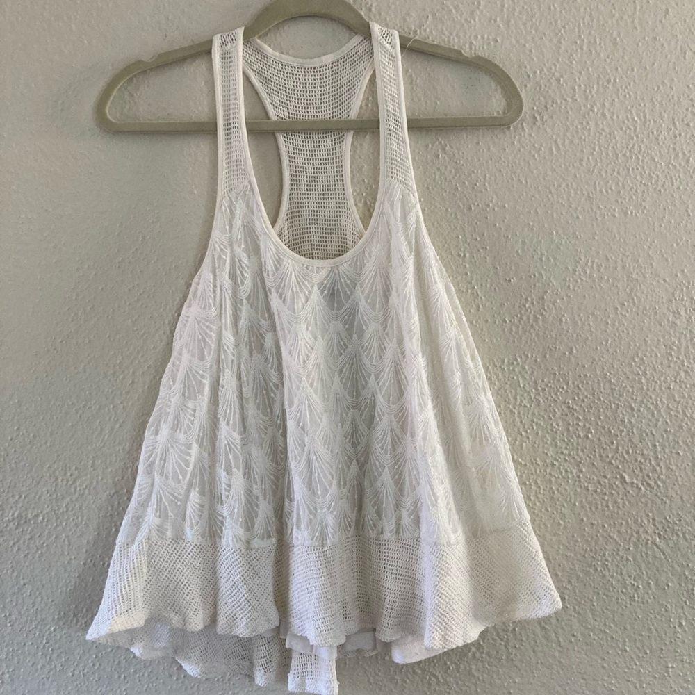 Lovely ivory lace top with grid crochet accents